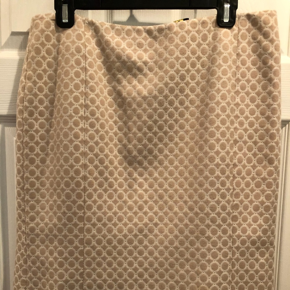 Madison Studio pencil skirt w/ mermaid back sz12